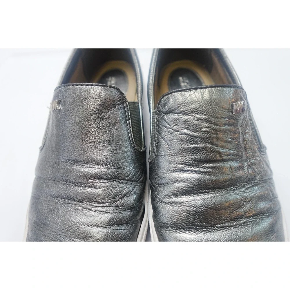 Michael Kors 8.5 M‎ Gray Silver Leather Loafer Flats Casual Slip Ons Metallic